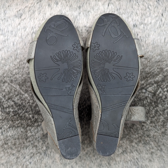OTBT Hobart Wedge Tooled Leather Sandal Grey Women's 9 - Picture 10 of 10